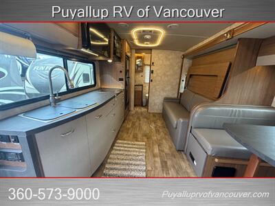 2018 WINNEBAGO VIEW 3500XD   - Photo 11 - Vancouver, WA 98682-4901