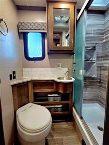 2022 Dynamax Isata 5 series 28SS - Photo 8 - Puyallup, WA 98373