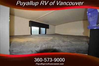 2023 HEARTLAND RV SUNDANCE 241BH TRAVEL TRAILER   - Photo 15 - Vancouver, WA 98682-4901