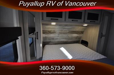 2023 HEARTLAND RV SUNDANCE 241BH TRAVEL TRAILER   - Photo 12 - Vancouver, WA 98682-4901