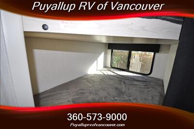 2023 HEARTLAND RV SUNDANCE 241BH TRAVEL TRAILER   - Photo 16 - Vancouver, WA 98682-4901