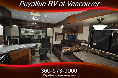 2014 FOREST RIVER TRACER LUXURY ED. ULTRA LITE 2640RLS   - Photo 6 - Vancouver, WA 98682-4901
