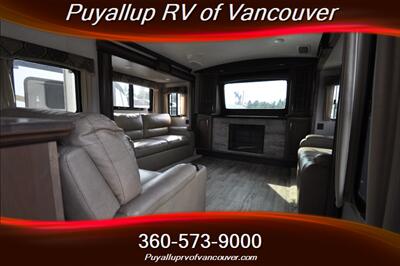 2017 KEYSTONE RV MONTANT 3730FL   - Photo 8 - Vancouver, WA 98682-4901