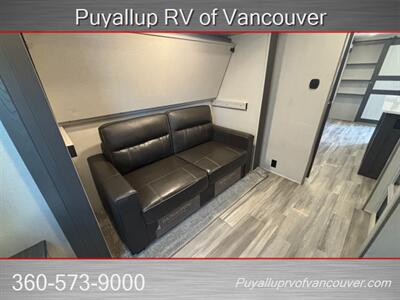 2021 KEYSTONE RV SPRINTER 341BHK   - Photo 12 - Vancouver, WA 98682-4901