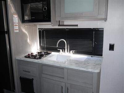 2022 Coleman 18BH   - Photo 6 - Puyallup, WA 98373