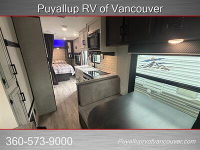 2022 JAYCO JAY FLIGHT M-212QBW   - Photo 10 - Vancouver, WA 98682-4901