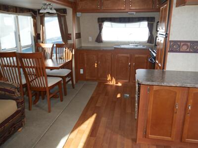 2009 Forest River Salem LA 292FKSS   - Photo 9 - Puyallup, WA 98373