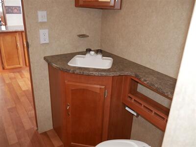 2009 Forest River Salem LA 292FKSS   - Photo 10 - Puyallup, WA 98373