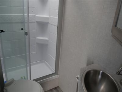 2021 Winnebago Voyage 3033BH   - Photo 8 - Puyallup, WA 98373