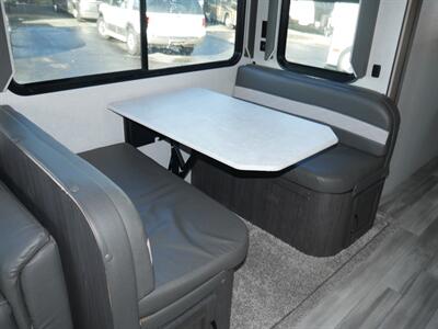 2021 Winnebago Voyage 3033BH   - Photo 5 - Puyallup, WA 98373