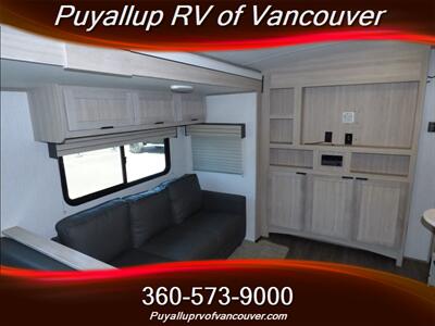 2022 CRUISER RV SHADOW CRUISER 325BHS   - Photo 11 - Vancouver, WA 98682-4901