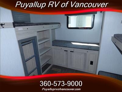 2022 CRUISER RV SHADOW CRUISER 325BHS   - Photo 14 - Vancouver, WA 98682-4901