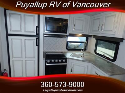 2021 KEYSTONE RV COUGAR 24SABWE   - Photo 10 - Vancouver, WA 98682-4901