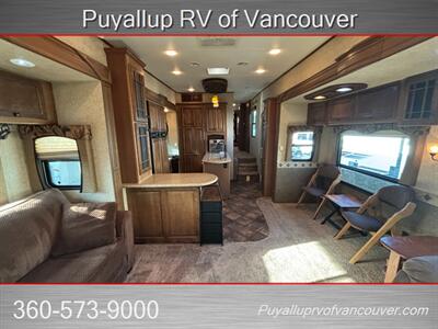 2013 HEARTLAND BIGHORN 3010RE   - Photo 13 - Vancouver, WA 98682-4901