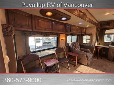 2013 HEARTLAND BIGHORN 3010RE   - Photo 9 - Vancouver, WA 98682-4901