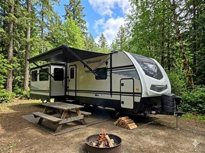 2019 Winnebago Minnie Plus 30RLSS - Photo 1 - Puyallup, WA 98373