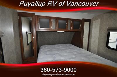 2015 KEYSTONE RV PASSPORT G.T. 3320BH   - Photo 14 - Vancouver, WA 98682-4901
