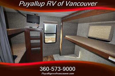 2015 KEYSTONE RV PASSPORT G.T. 3320BH   - Photo 18 - Vancouver, WA 98682-4901
