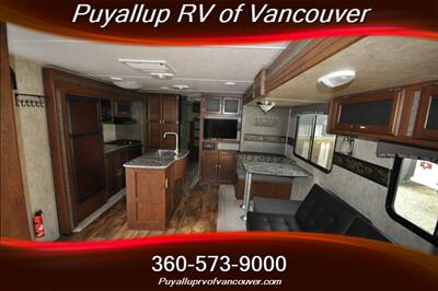 2015 KEYSTONE RV PASSPORT G.T. 3320BH   - Photo 8 - Vancouver, WA 98682-4901