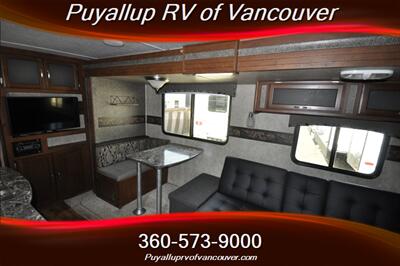 2015 KEYSTONE RV PASSPORT G.T. 3320BH   - Photo 9 - Vancouver, WA 98682-4901