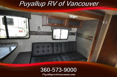 2015 KEYSTONE RV PASSPORT G.T. 3320BH   - Photo 13 - Vancouver, WA 98682-4901
