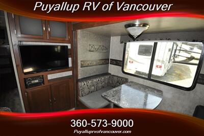 2015 KEYSTONE RV PASSPORT G.T. 3320BH   - Photo 12 - Vancouver, WA 98682-4901