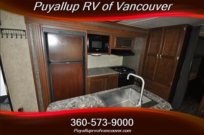 2015 KEYSTONE RV PASSPORT G.T. 3320BH   - Photo 11 - Vancouver, WA 98682-4901