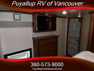 2018 HEARTLAND RV BIG HORN 3270RS   - Photo 16 - Vancouver, WA 98682-4901