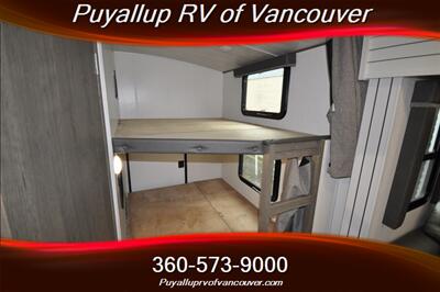 2022 KEYSTONE RV COUGAR 29BHSWE   - Photo 15 - Vancouver, WA 98682-4901