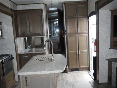 2018 Highland Ridge Open Range Roamer 316RLS   - Photo 13 - Puyallup, WA 98373