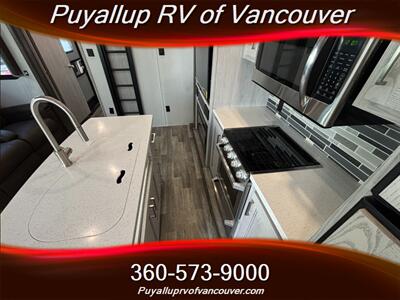2020 KEYSTONE RV MONTANA HIGH COUNTRY 334/335BH   - Photo 18 - Vancouver, WA 98682-4901