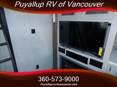 2020 KEYSTONE RV MONTANA HIGH COUNTRY 334/335BH   - Photo 21 - Vancouver, WA 98682-4901