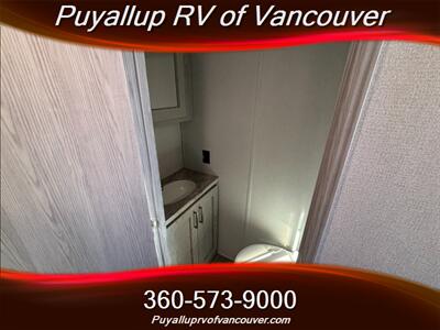 2020 KEYSTONE RV MONTANA HIGH COUNTRY 334/335BH   - Photo 11 - Vancouver, WA 98682-4901