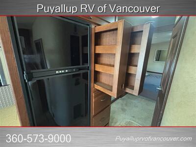 2008 WINNEBAGO ADVENTURER 35L   - Photo 14 - Vancouver, WA 98682-4901