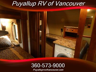 2015 KEYSTONE RV MONTANA LEGACY 3100RL   - Photo 27 - Vancouver, WA 98682-4901