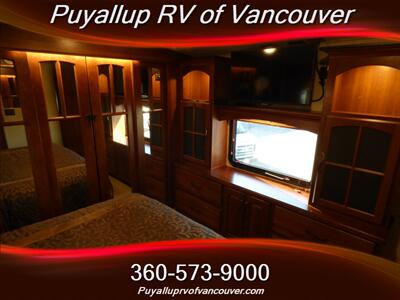 2015 KEYSTONE RV MONTANA LEGACY 3100RL   - Photo 25 - Vancouver, WA 98682-4901