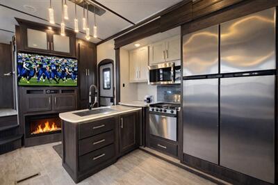 2018 Keystone Raptor 424ts - Photo 4 - Puyallup, WA 98373