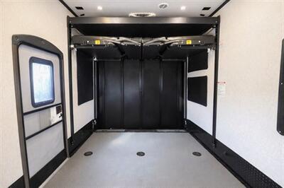 2018 Keystone Raptor 424ts - Photo 9 - Puyallup, WA 98373
