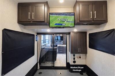 2018 Keystone Raptor 424ts - Photo 12 - Puyallup, WA 98373