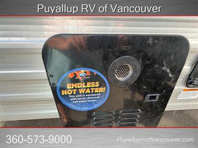 2025 KEYSTONE RV SPRINGDALE 240BHCWE   - Photo 8 - Vancouver, WA 98682-4901