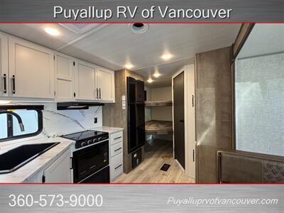 2025 KEYSTONE RV SPRINGDALE 240BHCWE   - Photo 12 - Vancouver, WA 98682-4901