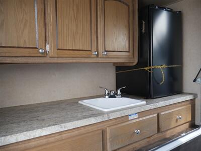 2018 Shasta Revere 32DS   - Photo 3 - Puyallup, WA 98373