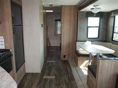 2018 Shasta Revere 32DS   - Photo 12 - Puyallup, WA 98373