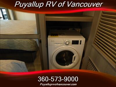 2022 KEYSTONE RV MONTANA LEGACY 3121RL   - Photo 24 - Vancouver, WA 98682-4901