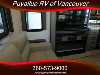 2022 KEYSTONE RV MONTANA LEGACY 3121RL   - Photo 11 - Vancouver, WA 98682-4901