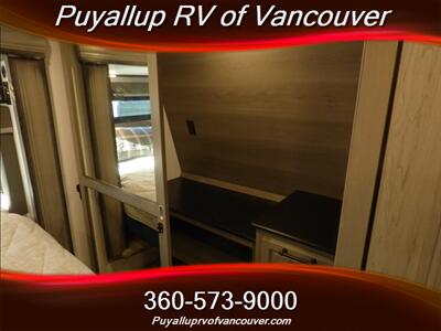 2022 KEYSTONE RV MONTANA LEGACY 3121RL   - Photo 25 - Vancouver, WA 98682-4901