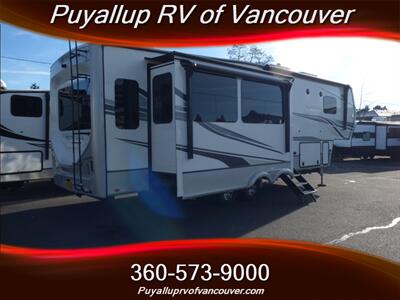 2022 KEYSTONE RV MONTANA LEGACY 3121RL   - Photo 5 - Vancouver, WA 98682-4901