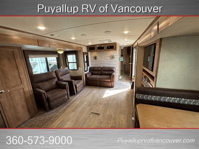 2018 FOREST RIVER ROCKWOOD 8332BS   - Photo 14 - Vancouver, WA 98682-4901