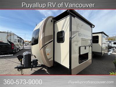 2018 FOREST RIVER ROCKWOOD 8332BS   - Photo 3 - Vancouver, WA 98682-4901