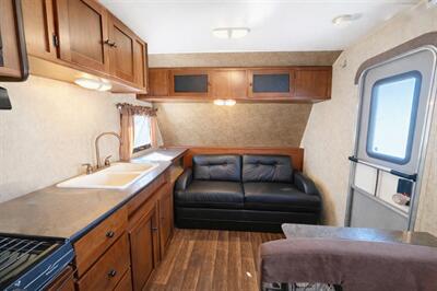 2012 Dutchman Aspen trail 1700DB - Photo 5 - Puyallup, WA 98373